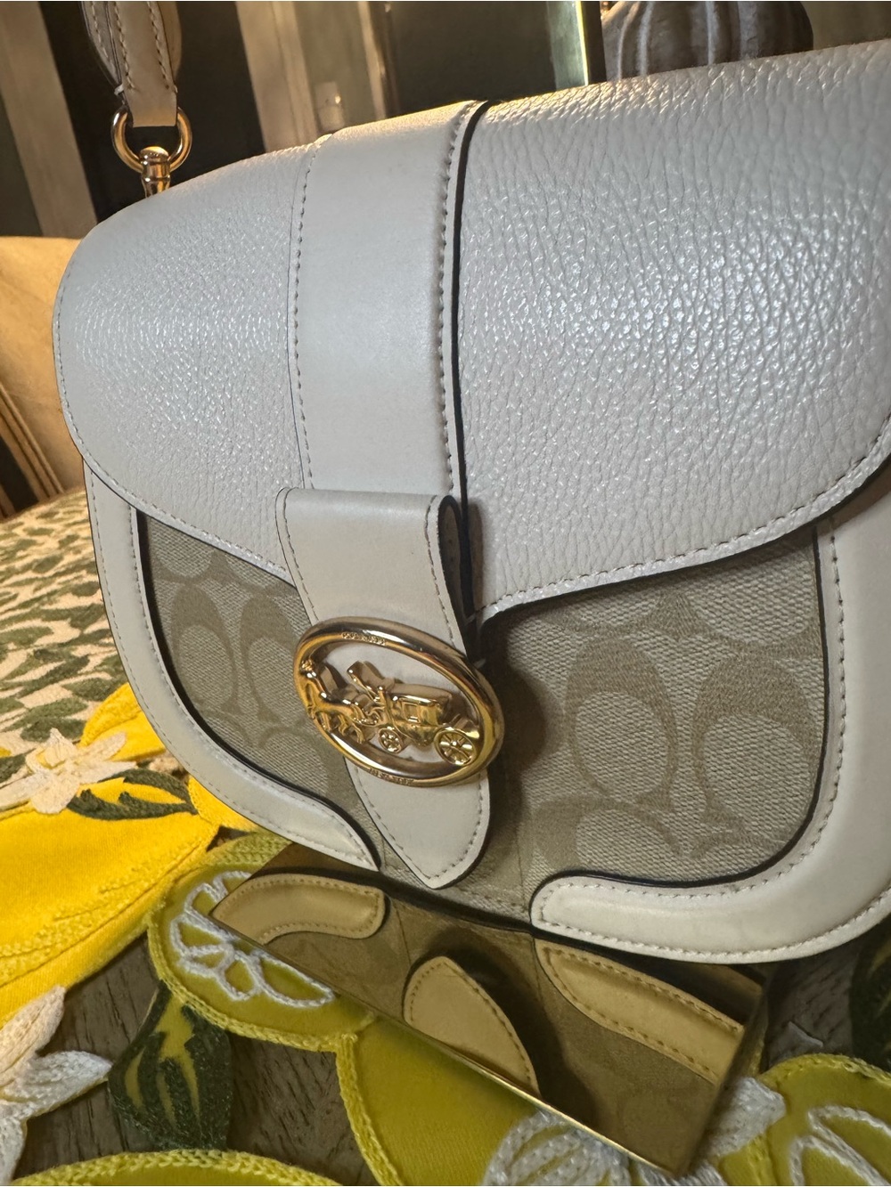 Like NEW Coach Georgie Saddle Crossbody or Clutch Removable & Adjustable Strap - Picture 6 of 15